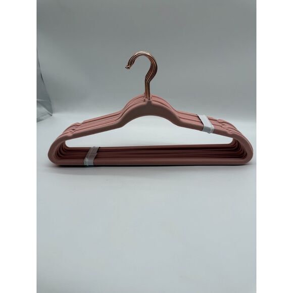 pink velvet hangers. 15 count - Picture 1 of 2